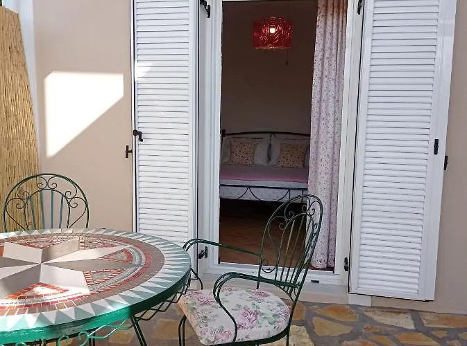 Daire Marina's House *